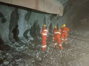 14江赤公路工程 (2).jpg